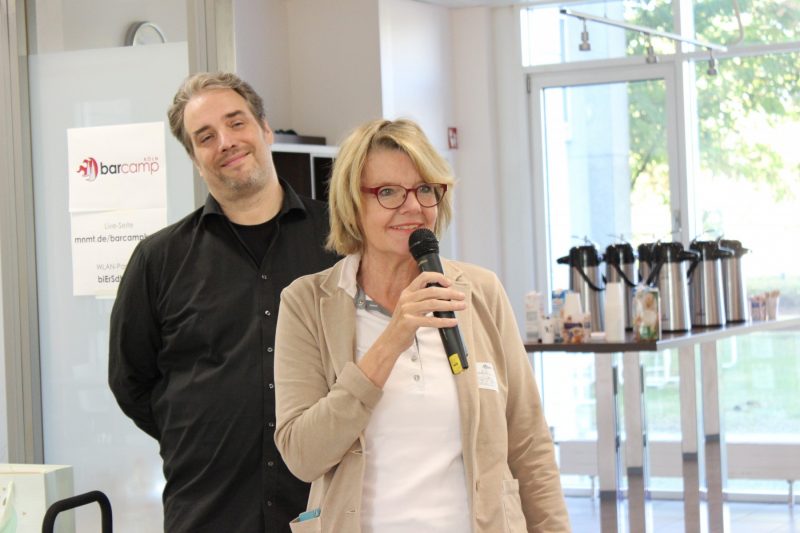 Begrüßung durch Claudia Isringhaus (QSC AG) BarCamp Köln 2018
