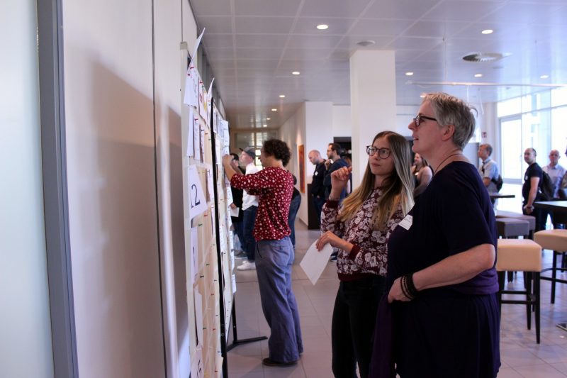 Im Zentrum der Aufmerksamkeit: Das Sessionboard (1/5)  BarCamp Köln 2018