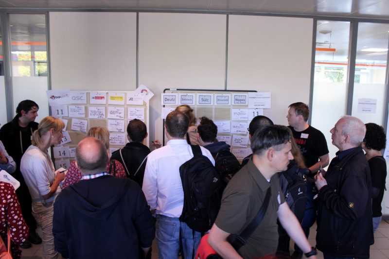 Im Zentrum der Aufmerksamkeit: Das Sessionboard (2/5)  BarCamp Köln 2018